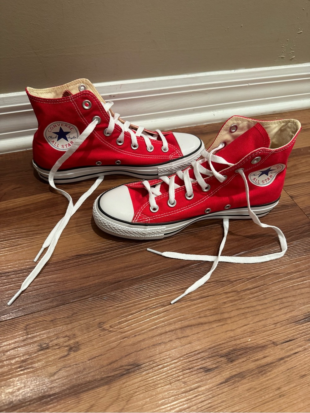 Converse Chuck Taylor All Star High Top Sneakers - Red women sz 8, men sz 6